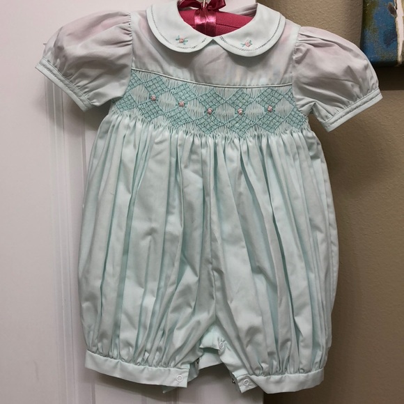 Petit Ami Other - 3 mos Petit Ami smocked bubble